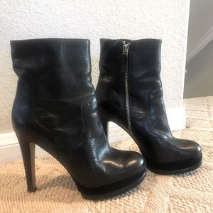 Nine West Preowned booties size 6.5 m